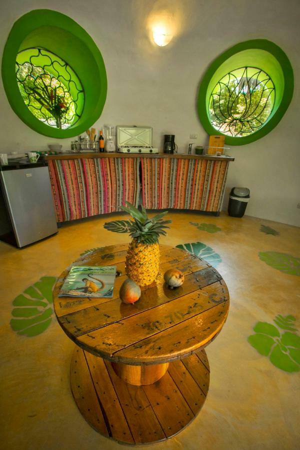 Green Moon Lodge Монтесума Екстер'єр фото
